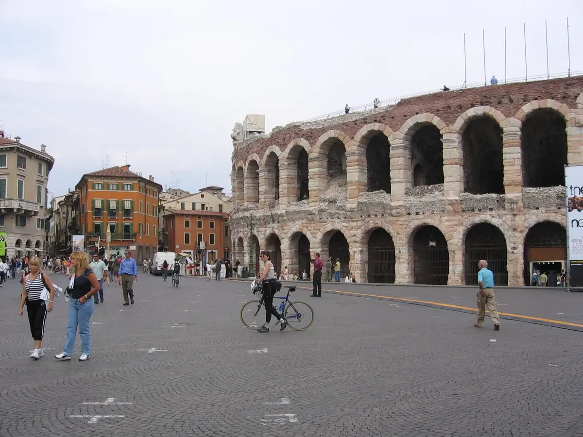 Maryjoansapartment — Appartamento per 8 ospiti a Verona, vicino alla Fiera, 